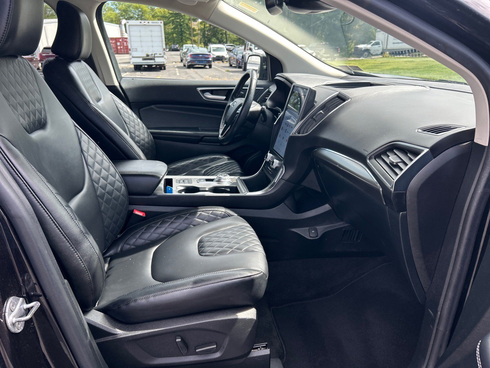 Certified 2024 Ford Edge Titanium AWD/4WD image 17