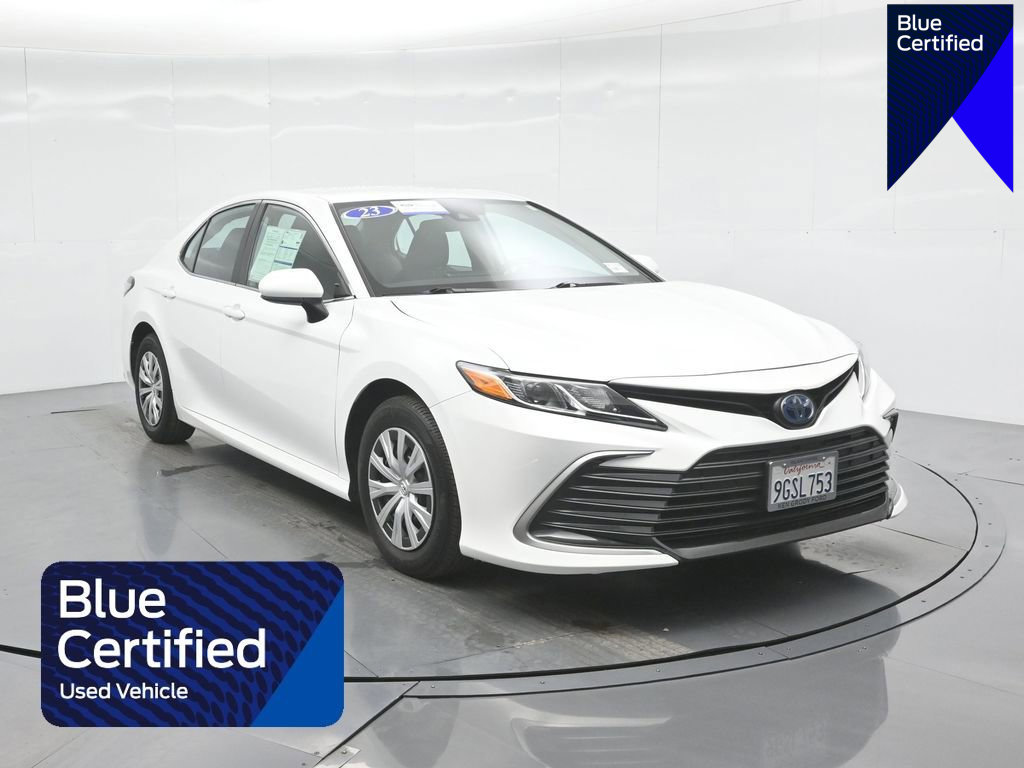 Used 2023 Toyota Camry LE image 1