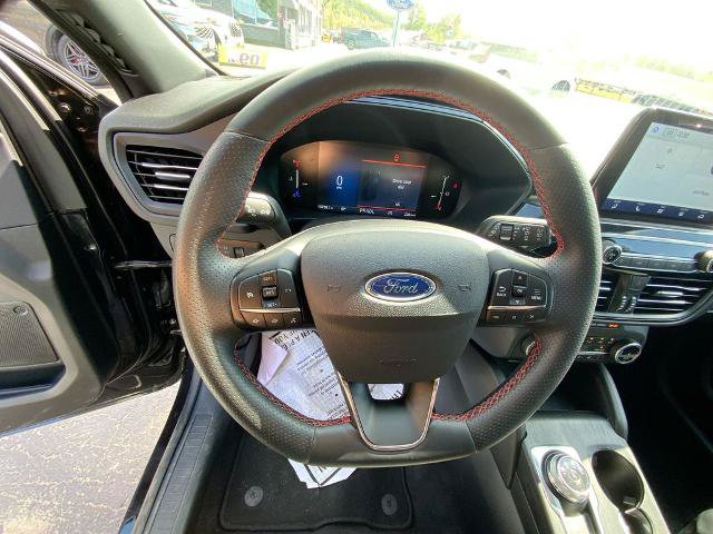 Certified 2025 Ford Escape ST-Line Select AWD/4WD image 14