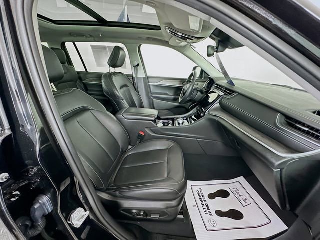 Used 2022 Jeep Grand Cherokee L Limited image 39