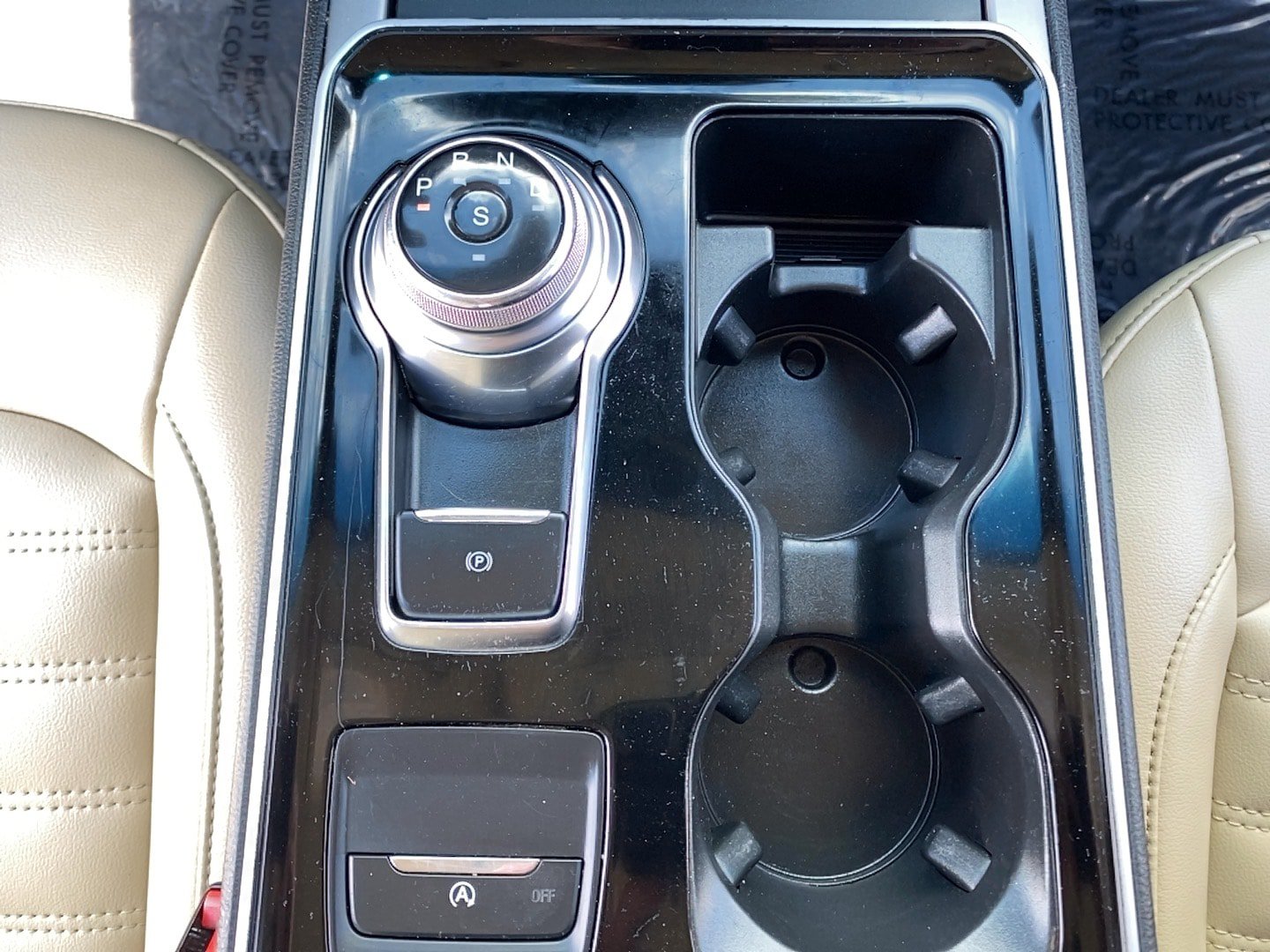Certified 2020 Ford Edge SEL FWD image 18