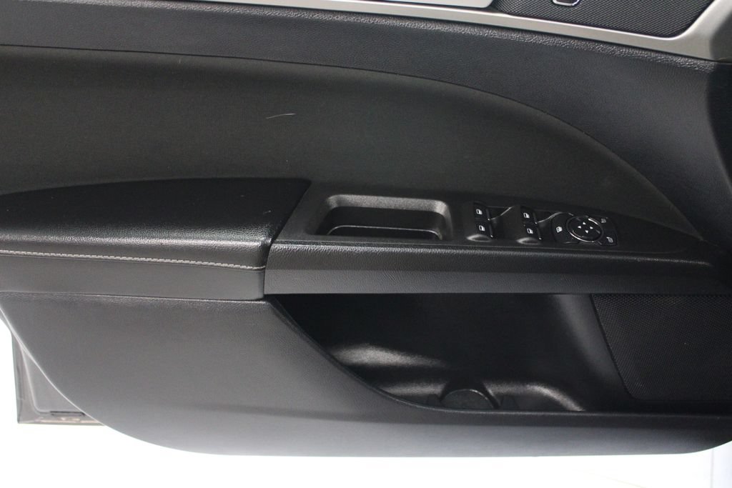 Certified 2020 Ford Fusion SE FWD image 8