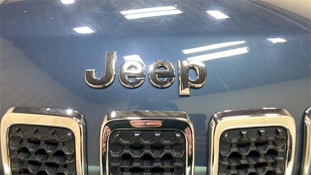 Used 2020 Jeep Cherokee Latitude w/ Cold Weather Group image 38