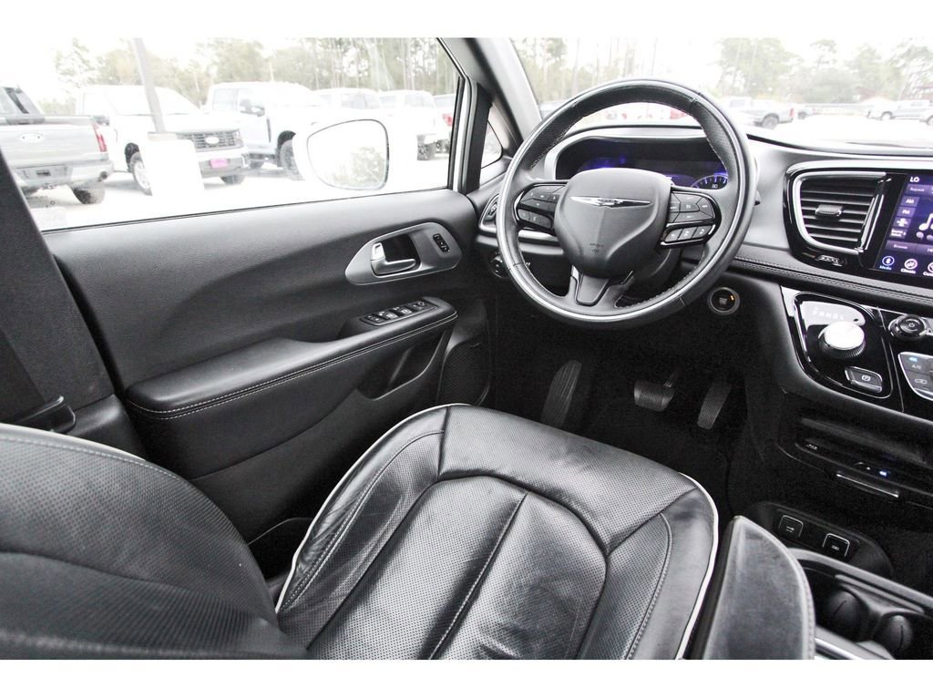 Used 2018 Chrysler Pacifica Limited w/ Advanced Safetytec Group image 12