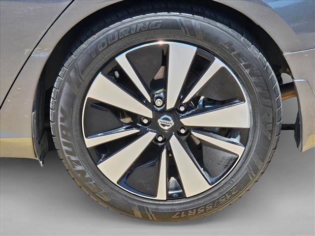 Used 2021 Nissan Altima 2.5 SV w/ SV Premium Package FWD image 25