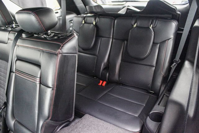 Certified 2025 Ford Explorer ST-Line w/ Premium Package RWD image 17