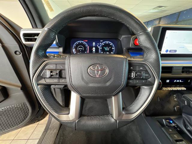 Used 2025 Toyota Tacoma TRD Off-Road AWD/4WD image 18