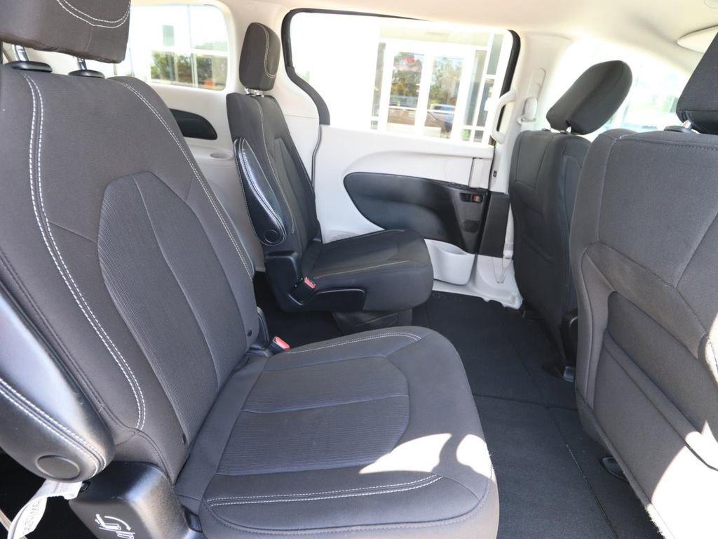 Used 2023 Chrysler Voyager LX FWD image 22