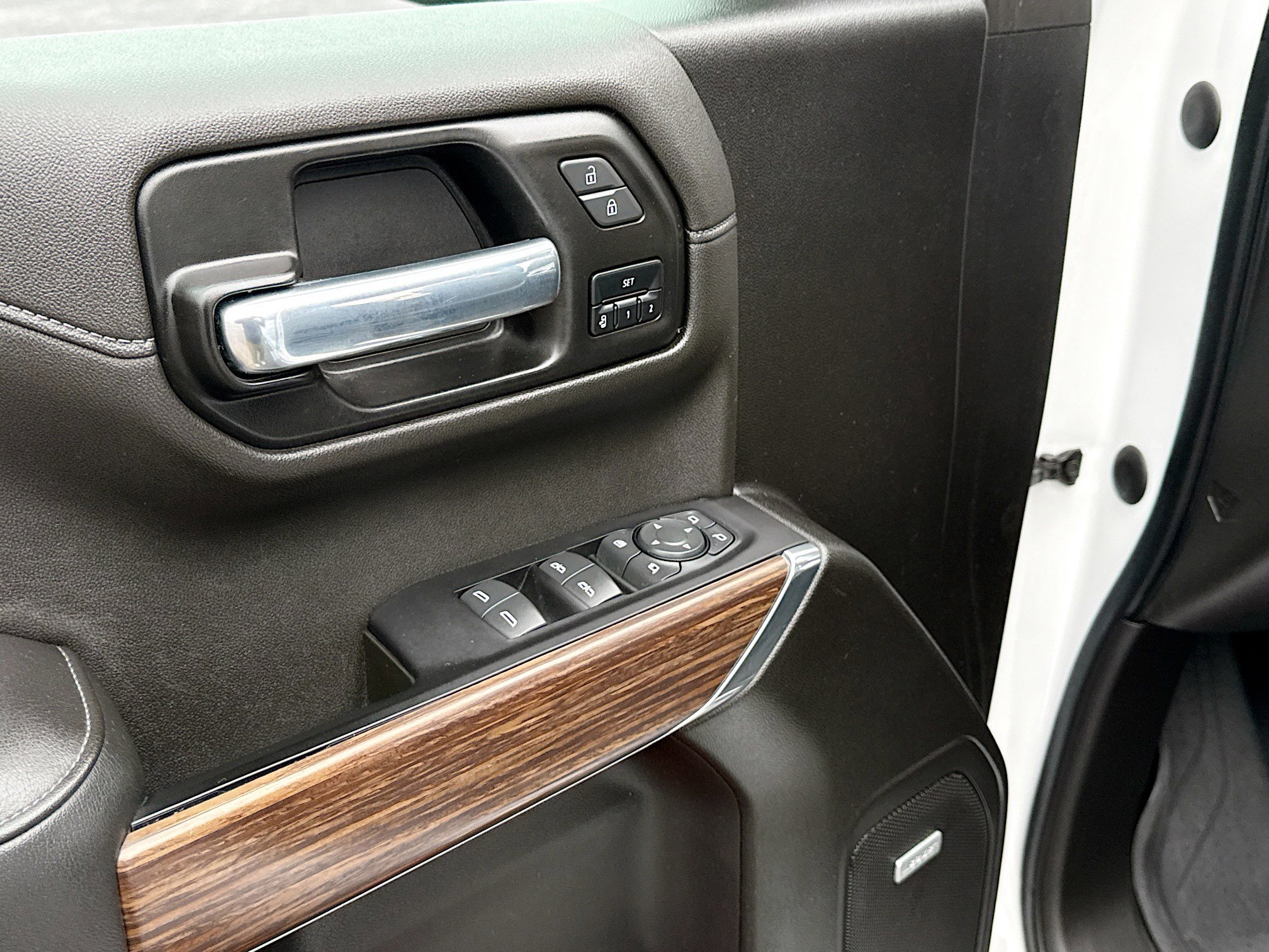 Used 2021 Chevrolet Silverado 1500 High Country image 11