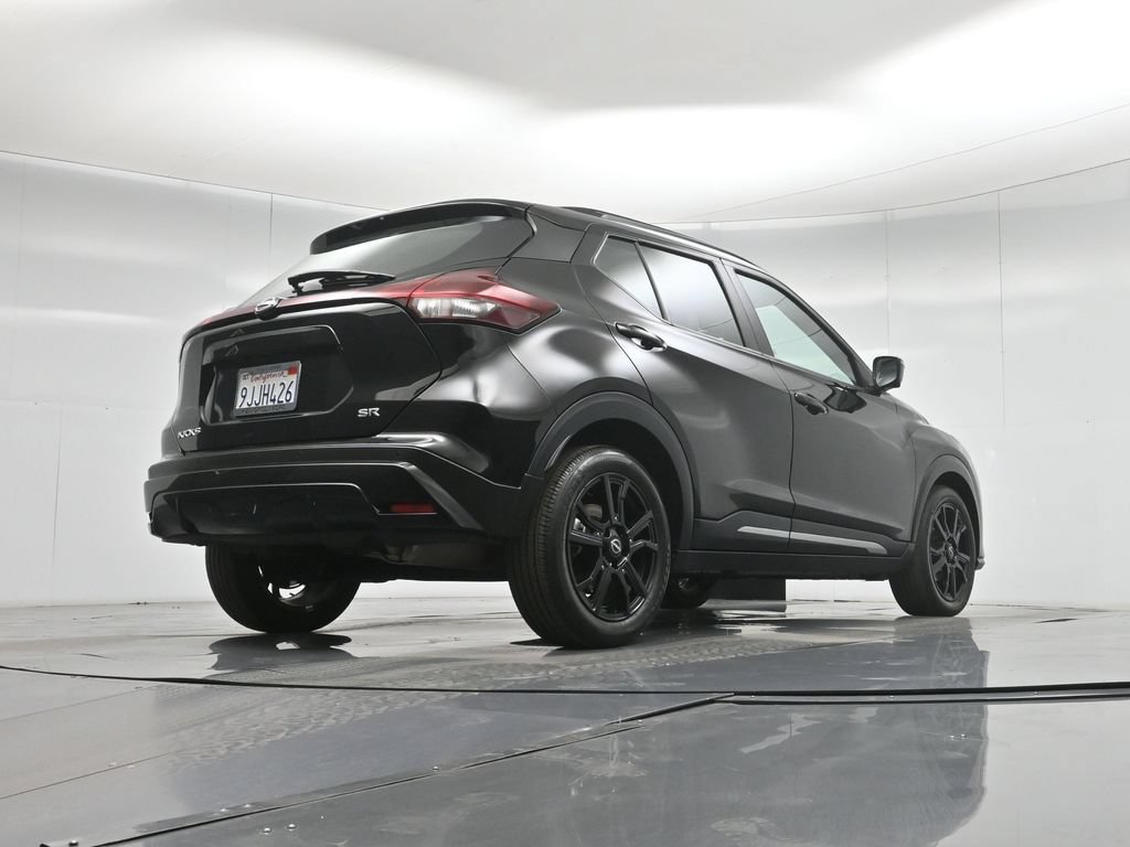 Used 2023 Nissan Kicks SR w/ SR Premium Package FWD image 48