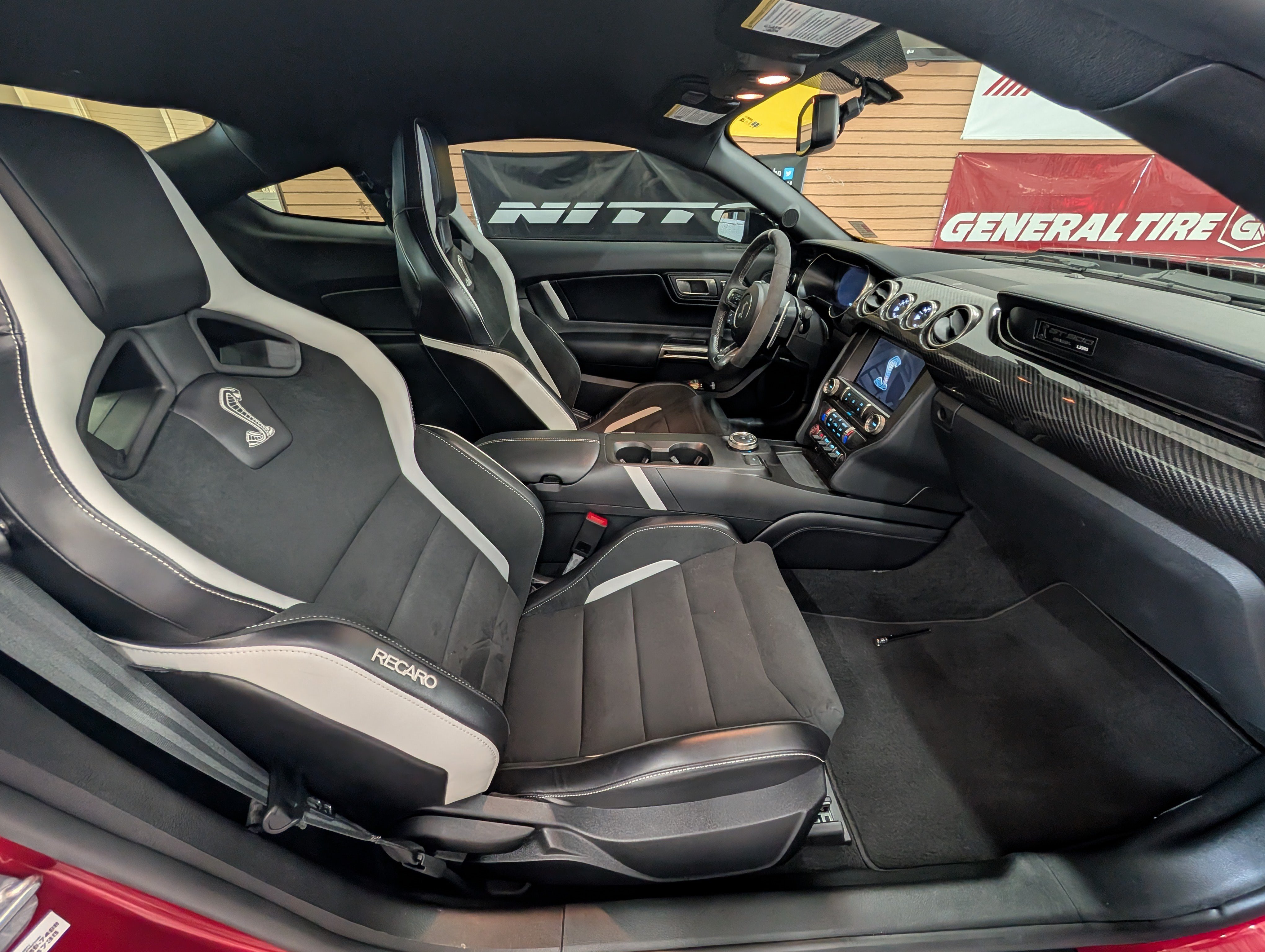Certified 2020 Ford Mustang Shelby GT500 w/ Carbon Fiber Track Pack RWD image 12