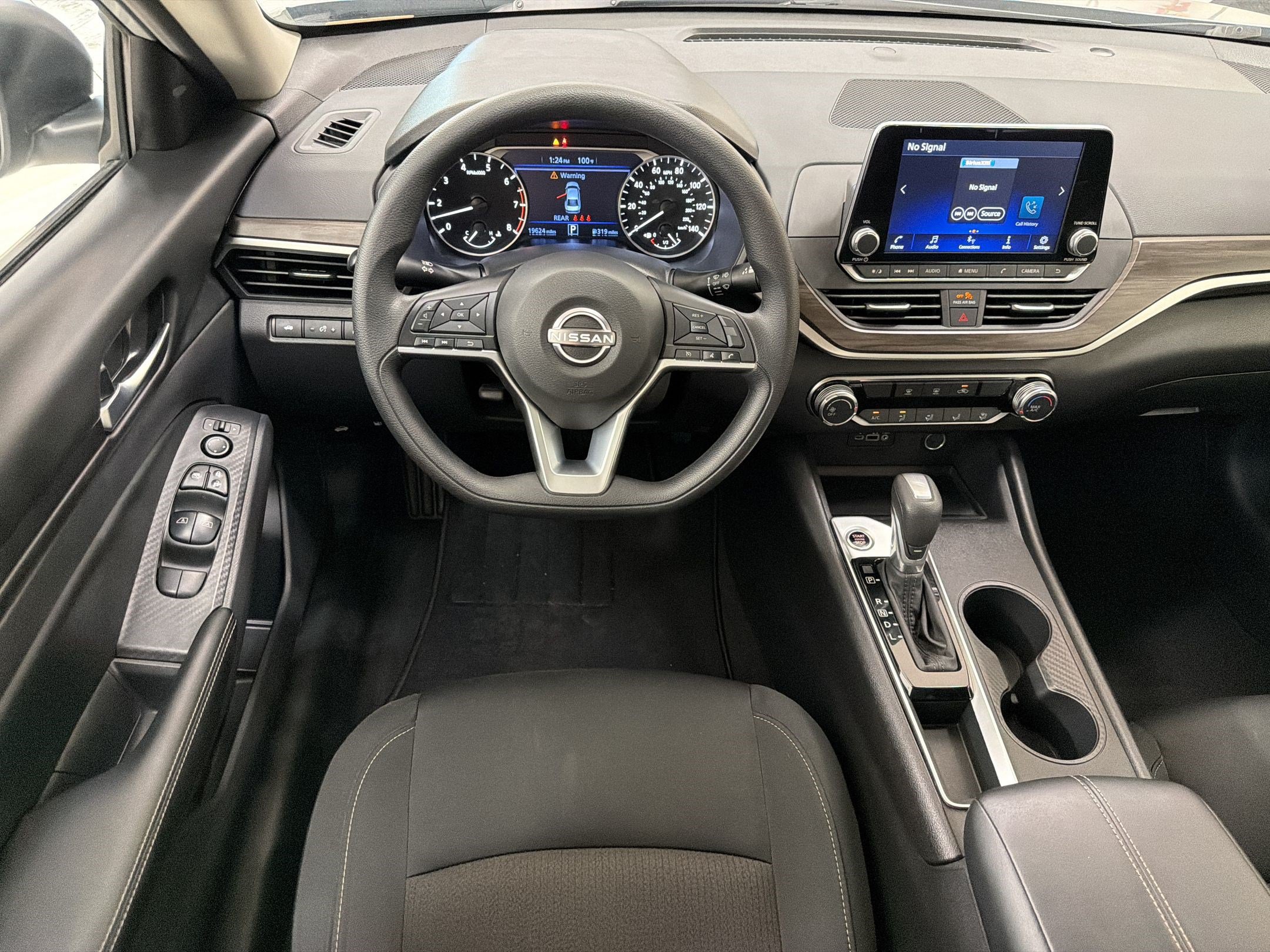 Used 2025 Nissan Altima 2.5 SV FWD image 30