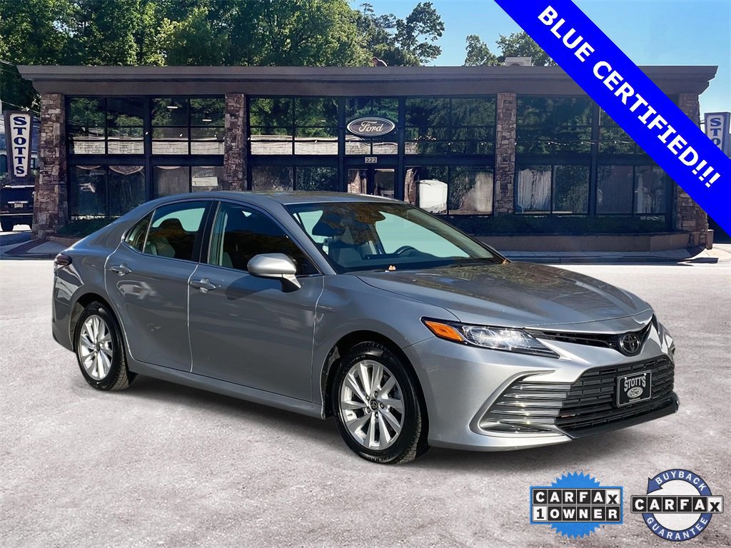 Used 2023 Toyota Camry LE image 5