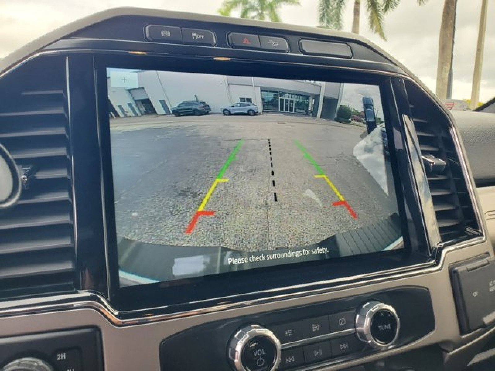 Certified 2022 Ford F250 Lariat w/ Lariat Ultimate Package image 23