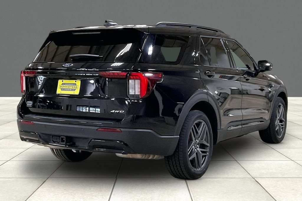 Certified 2025 Ford Explorer ST-Line w/ ST-Line Street Pack AWD/4WD image 12