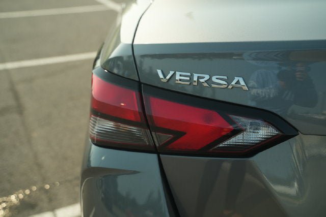 Used 2025 Nissan Versa SV FWD image 39