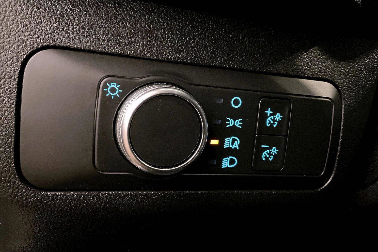 Certified 2021 Ford Escape SE image 30