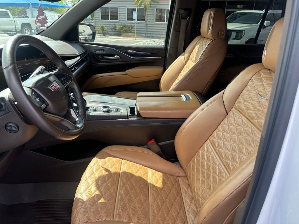 Used 2021 Cadillac Escalade Premium Luxury w/ Driver Assist Tech Package image 11