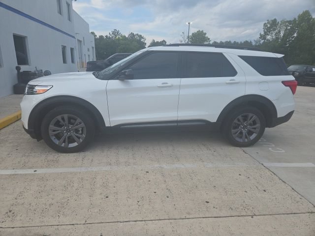 Certified 2024 Ford Explorer XLT w/ Equipment Group 202A AWD/4WD image 15