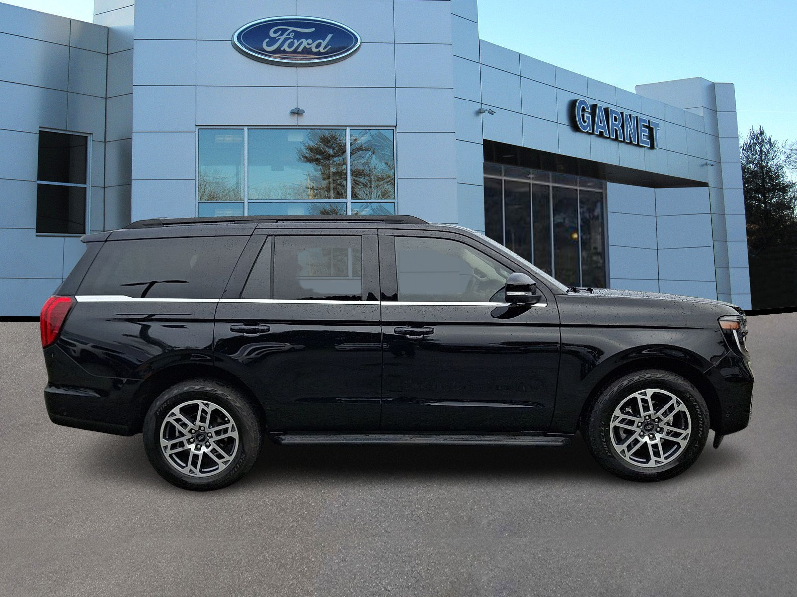 Certified 2025 Ford Expedition Active AWD/4WD image 10