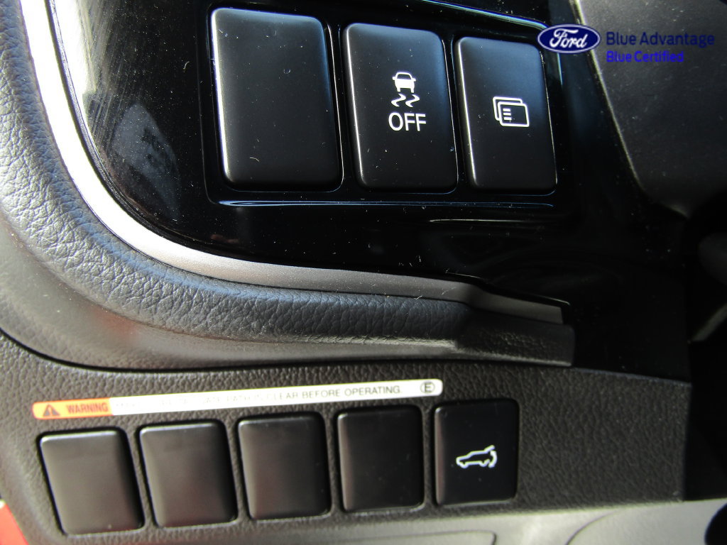 Used 2018 Mitsubishi Outlander SEL AWD/4WD image 18