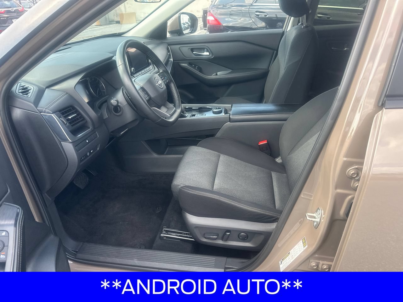 Used 2025 Nissan Rogue SV AWD/4WD image 10