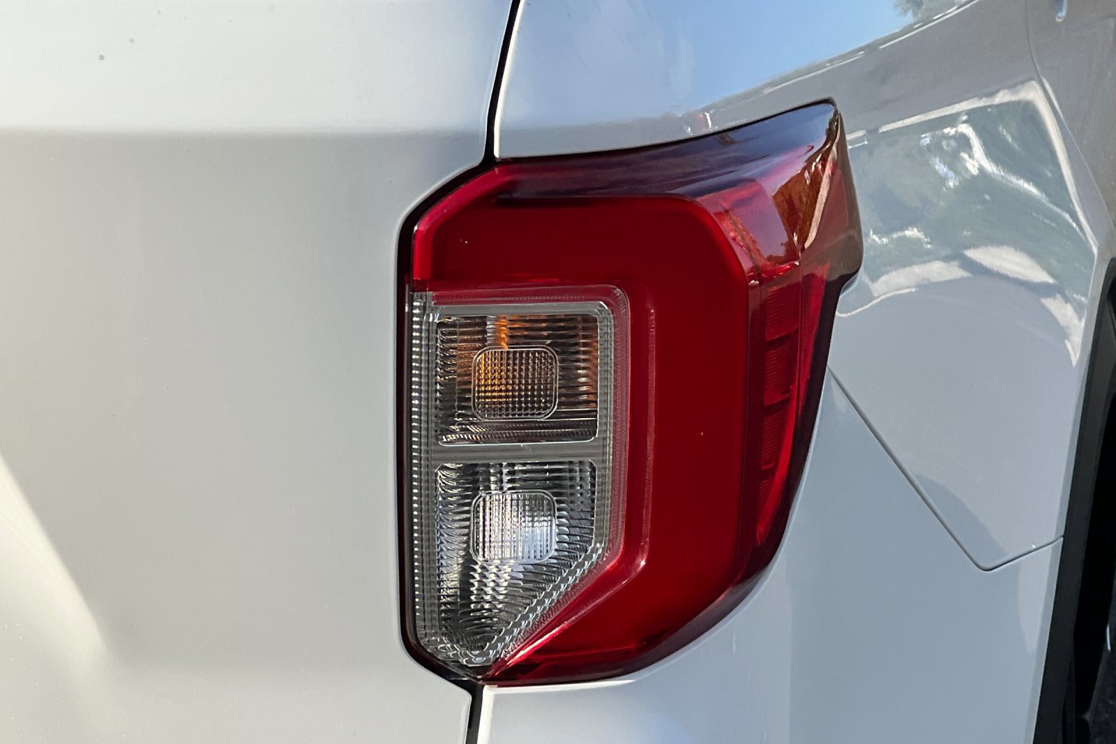 Certified 2022 Ford Explorer Platinum w/ Equipment Group 601A image 51