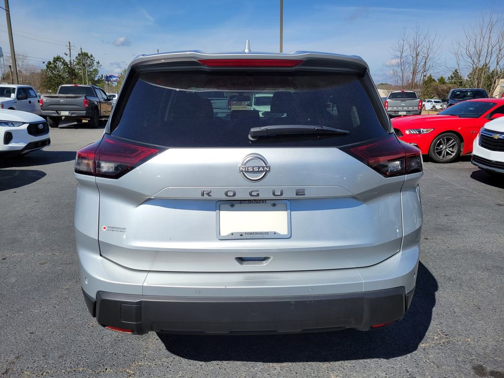 Used 2025 Nissan Rogue SV image 4
