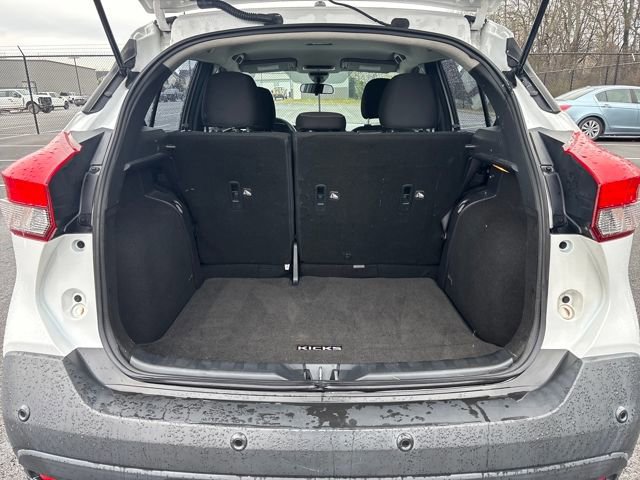 Used 2020 Nissan Kicks S image 11