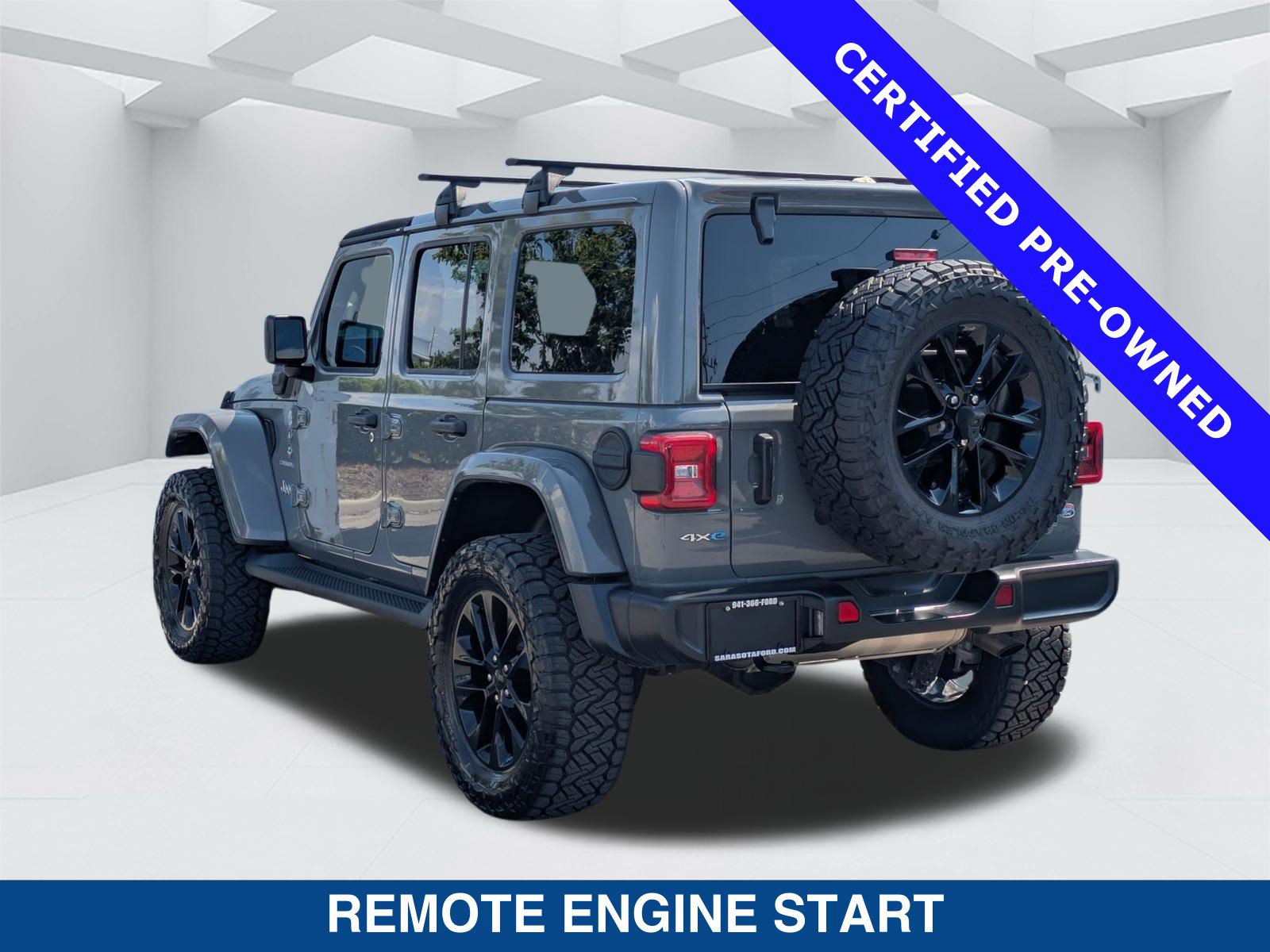 Used 2021 Jeep Wrangler Unlimited Sahara w/ Cold Weather Group AWD/4WD image 6