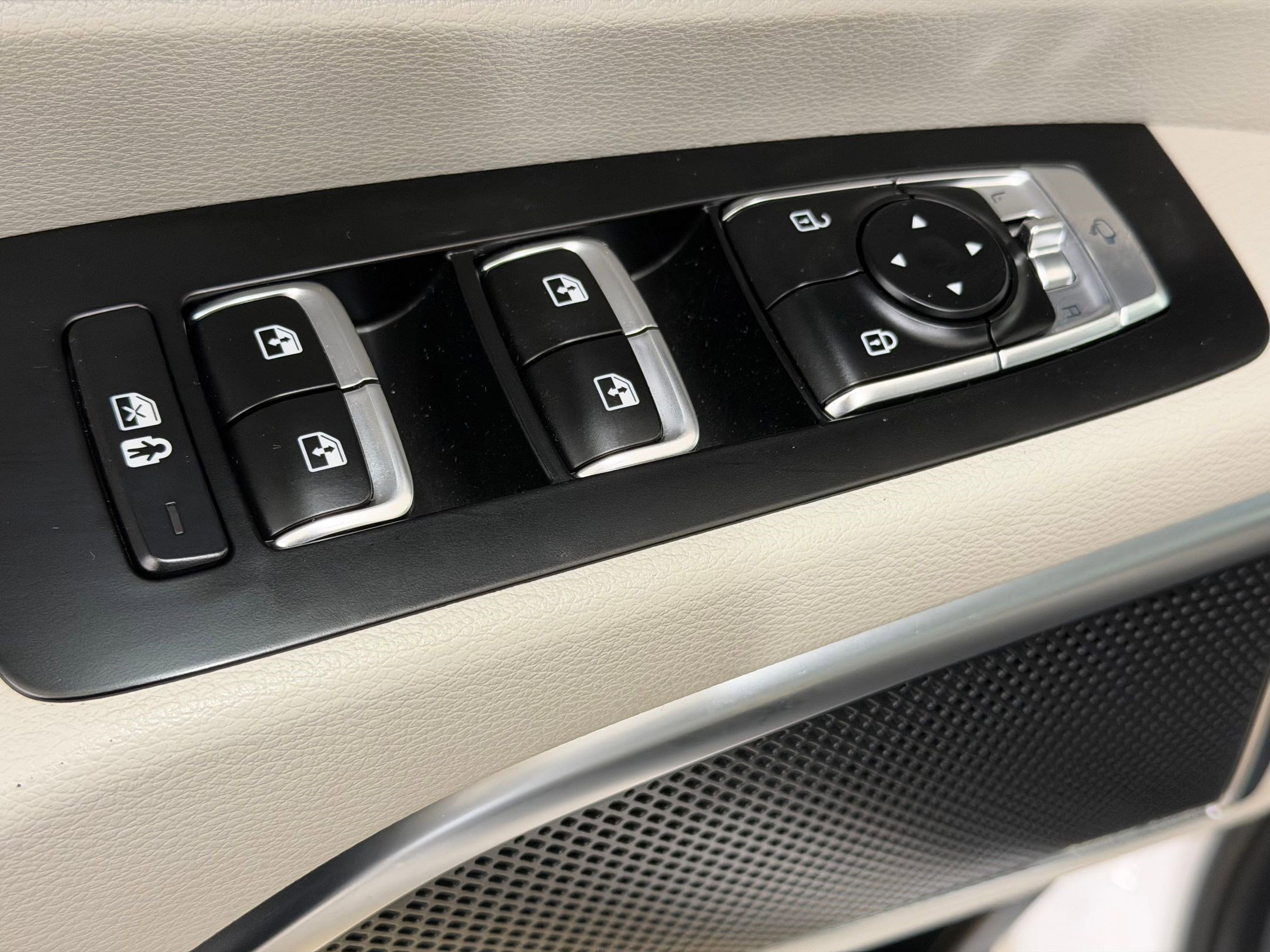 Used 2023 Kia Telluride SX image 22