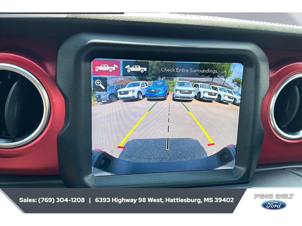 Used 2023 Jeep Gladiator Rubicon w/ LED Lighting Group AWD/4WD image 16