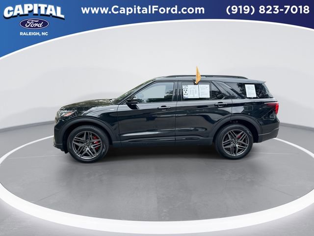 Certified 2025 Ford Explorer ST-Line w/ Premium Package AWD/4WD image 5