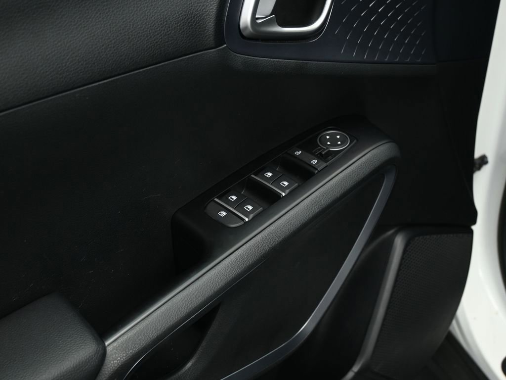 Used 2024 Kia Soul EX image 25