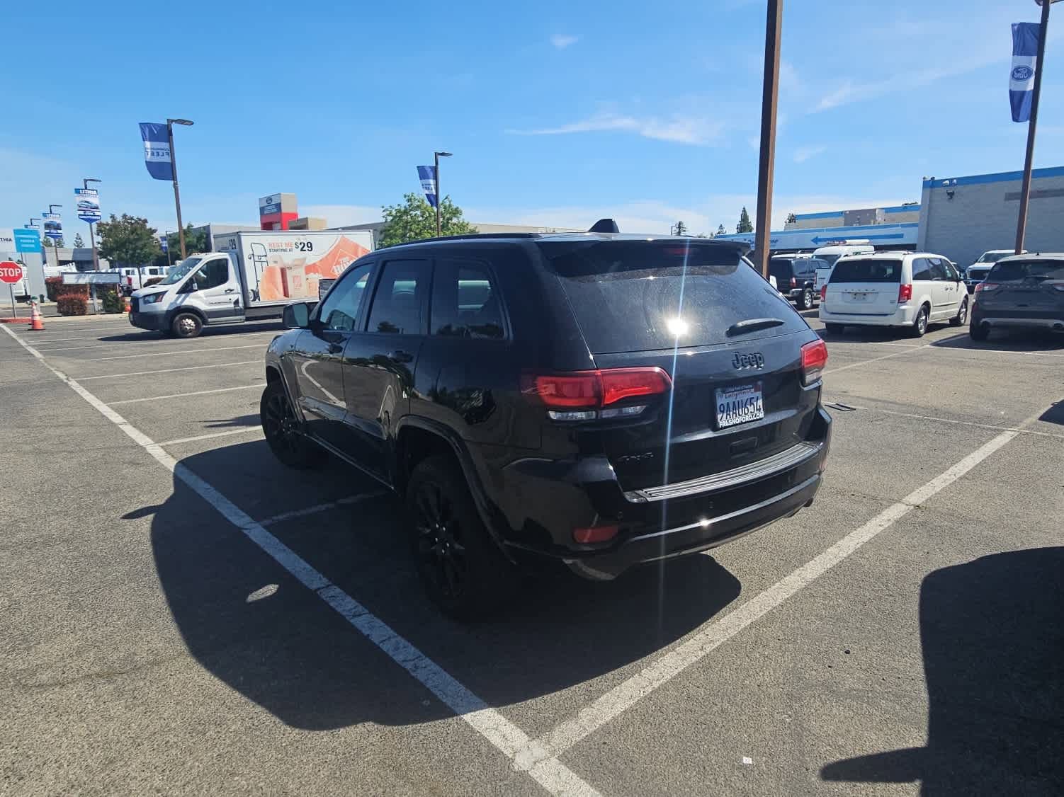 Used 2022 Jeep Grand Cherokee Laredo X AWD/4WD image 6