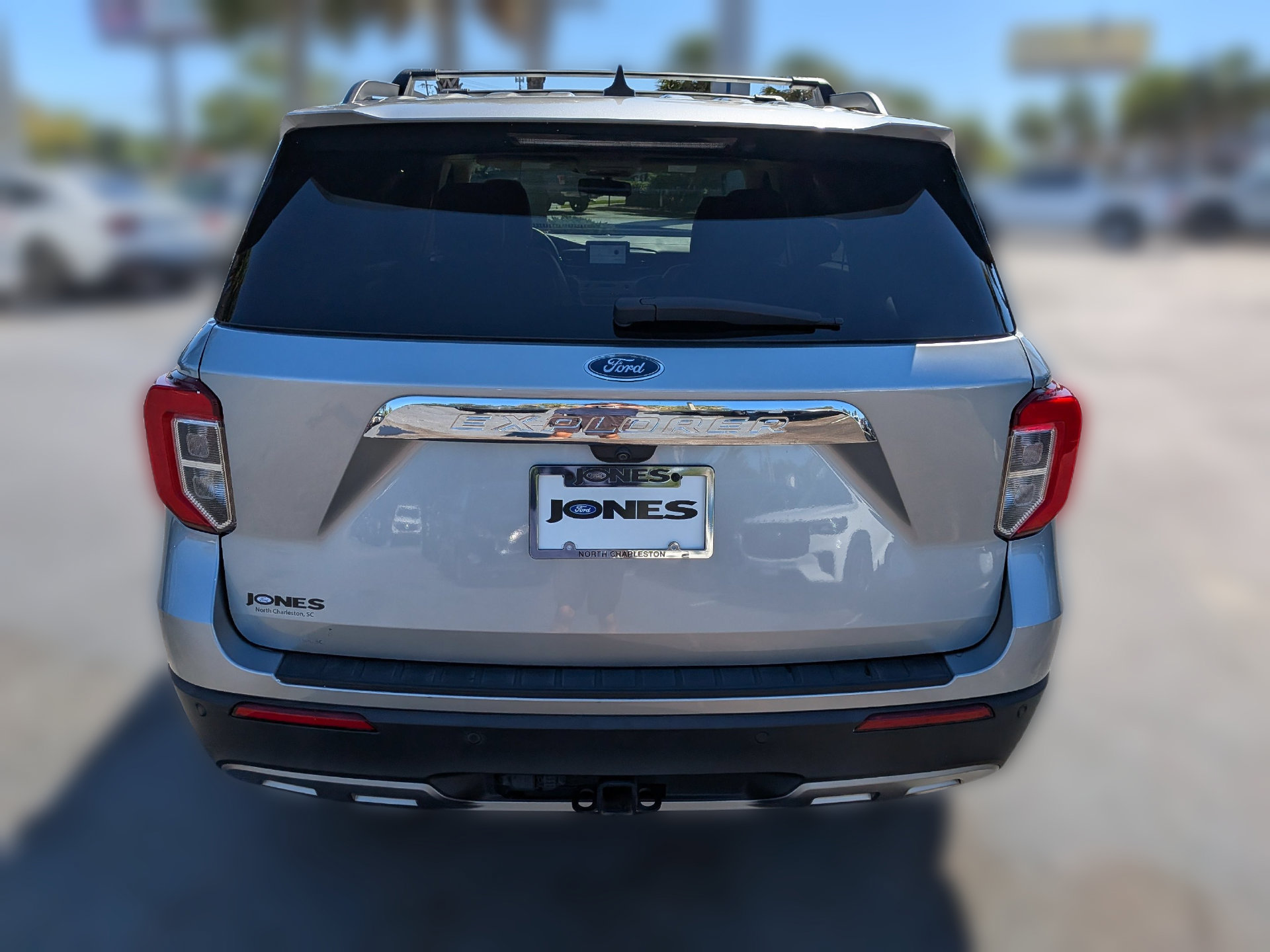 Certified 2023 Ford Explorer XLT w/ Equipment Group 202A RWD image 6