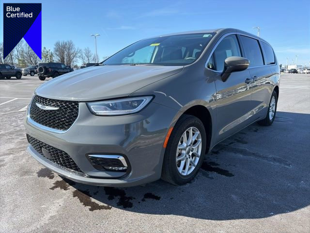 Used 2023 Chrysler Pacifica Touring-L