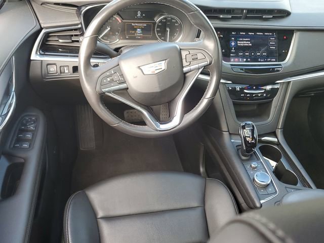 Used 2023 Cadillac XT6 Luxury image 12