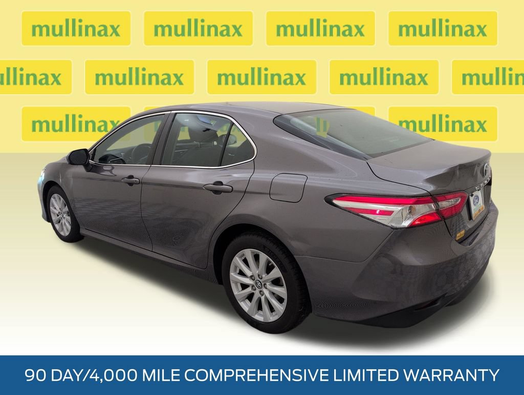 Used 2018 Toyota Camry LE FWD image 9