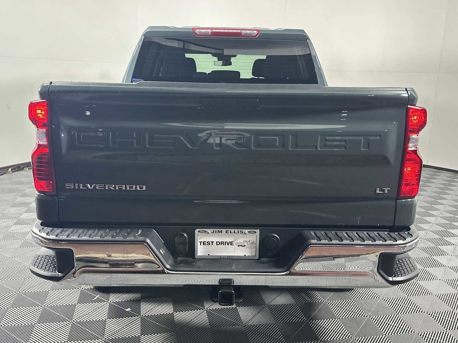 Used 2025 Chevrolet Silverado 1500 LT image 4