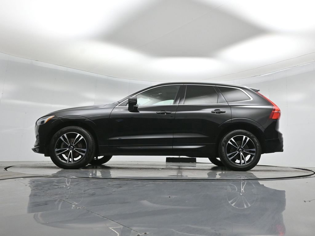 Used 2021 Volvo XC60 T5 Momentum w/ Premium Package image 22