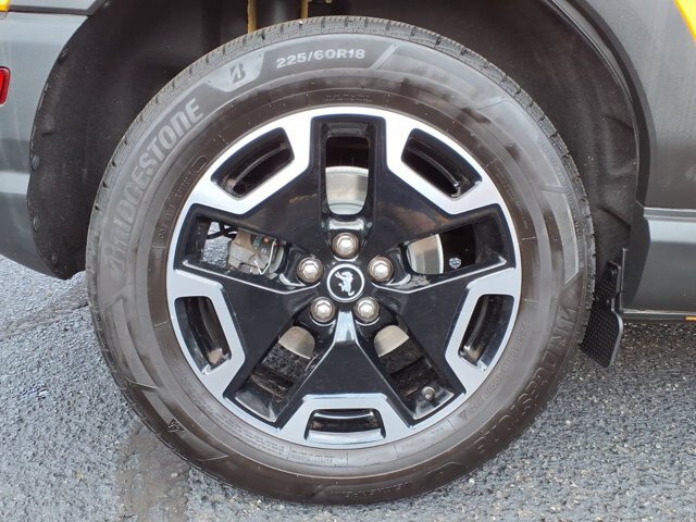 Certified 2022 Ford Bronco Sport Outer Banks w/ Tech Package AWD/4WD image 9