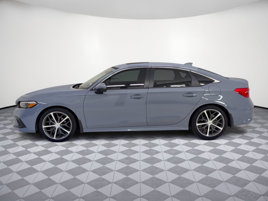 Used 2024 Honda Civic Touring image 2