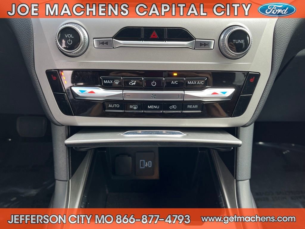 Certified 2023 Ford Explorer XLT image 14