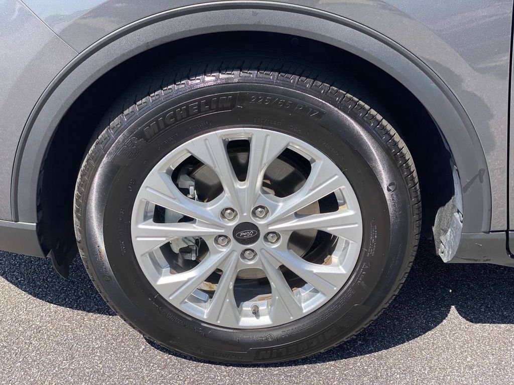 Certified 2025 Ford Escape Active FWD image 12