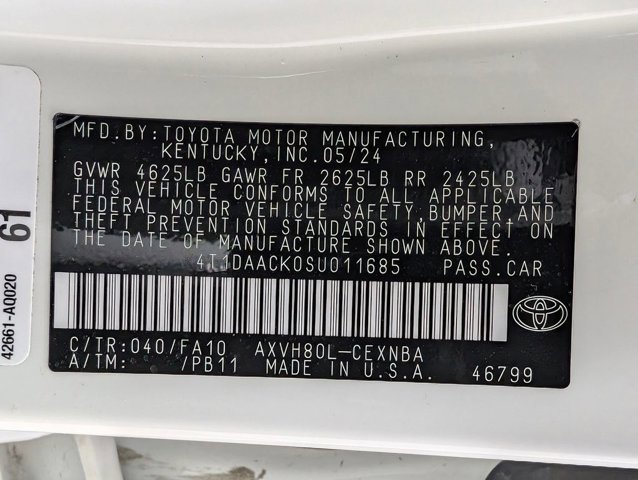 Used 2025 Toyota Camry LE image 10