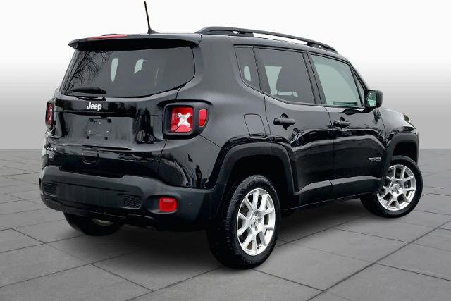 Used 2023 Jeep Renegade Latitude w/ Premium Group image 13