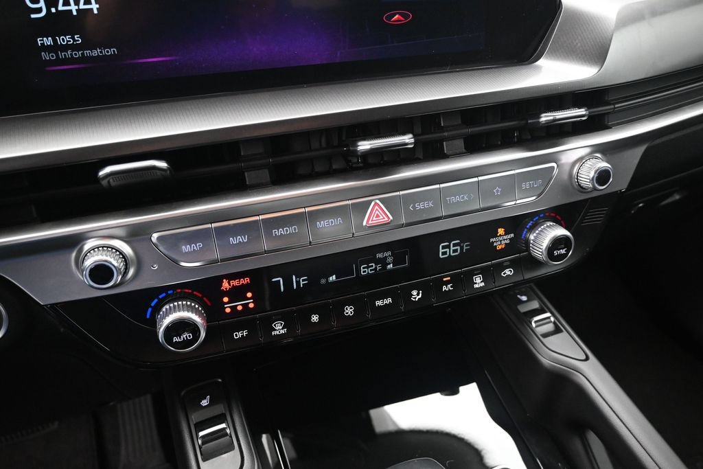 Used 2024 Kia Telluride S FWD image 17