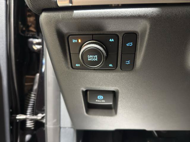 Certified 2025 Ford Expedition Active AWD/4WD image 16
