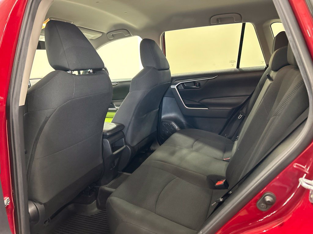 Used 2021 Toyota RAV4 LE AWD/4WD image 22